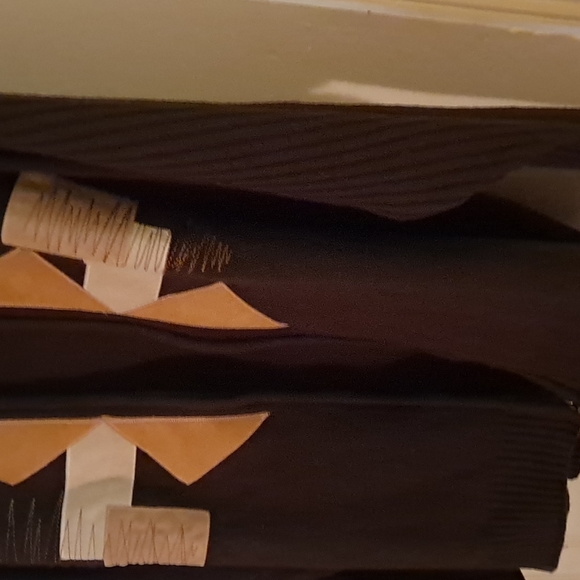 Sweater - Picture 3 of 3